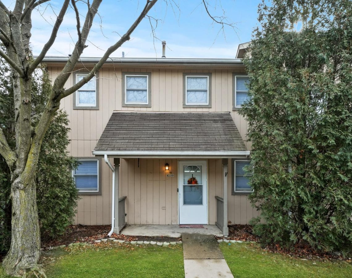 6083 Pennsylvania Drive, Merrillville, IN, 46410 Townhouse Sold on 28