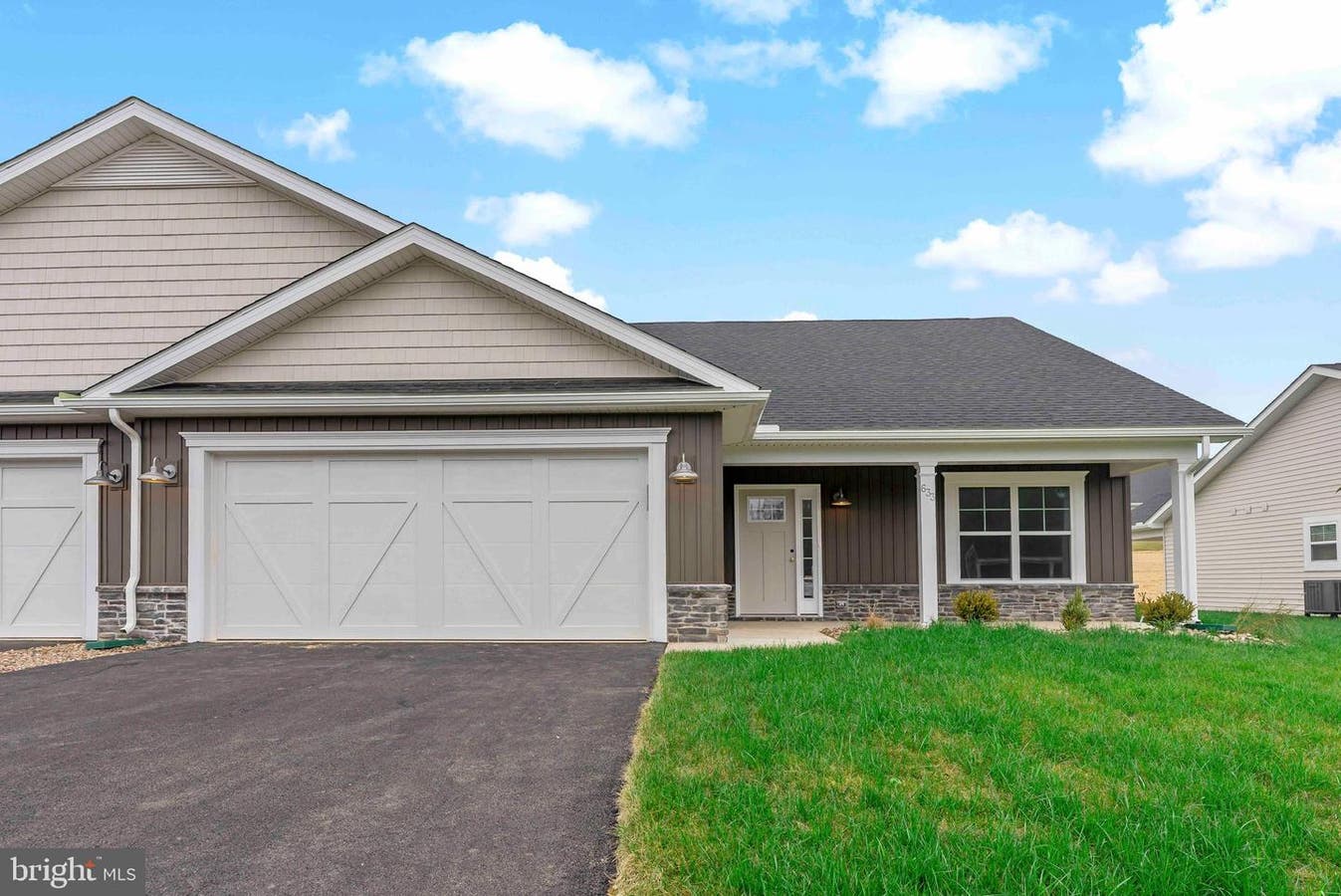 284 Spring Lane, Hedgesville, WV, 25427 Duplex Sold on 26 04 2024