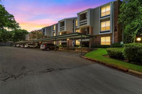 Apt 105/8550 Fair Oaks Crossing, Dallas, TX, 75231 Condo Sold on 18