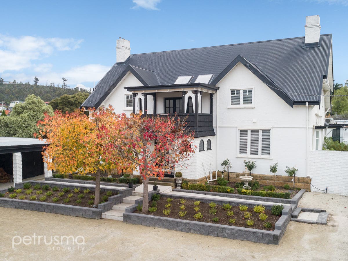 8 Esplanade, Lindisfarne, TAS, 7015 House Sold on 06 09 2021