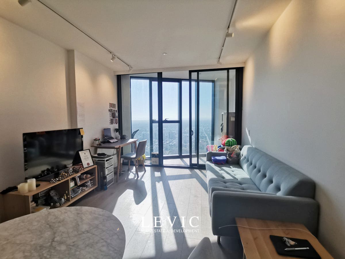 5812/160 Victoria Street, Carlton, VIC, 3053 Apartment Sold on 17 02