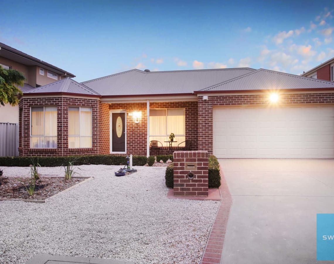 21 Highbury Close, Caroline Springs, VIC, 3023 House Sold on 20 05