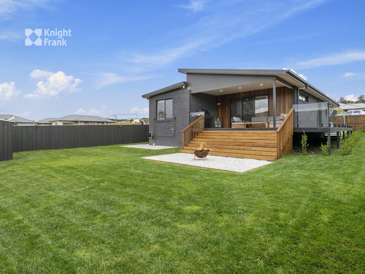 18 Hallett Drive, Rokeby, TAS, 7019 House Sold on 31 05 2022 RateMyAgent