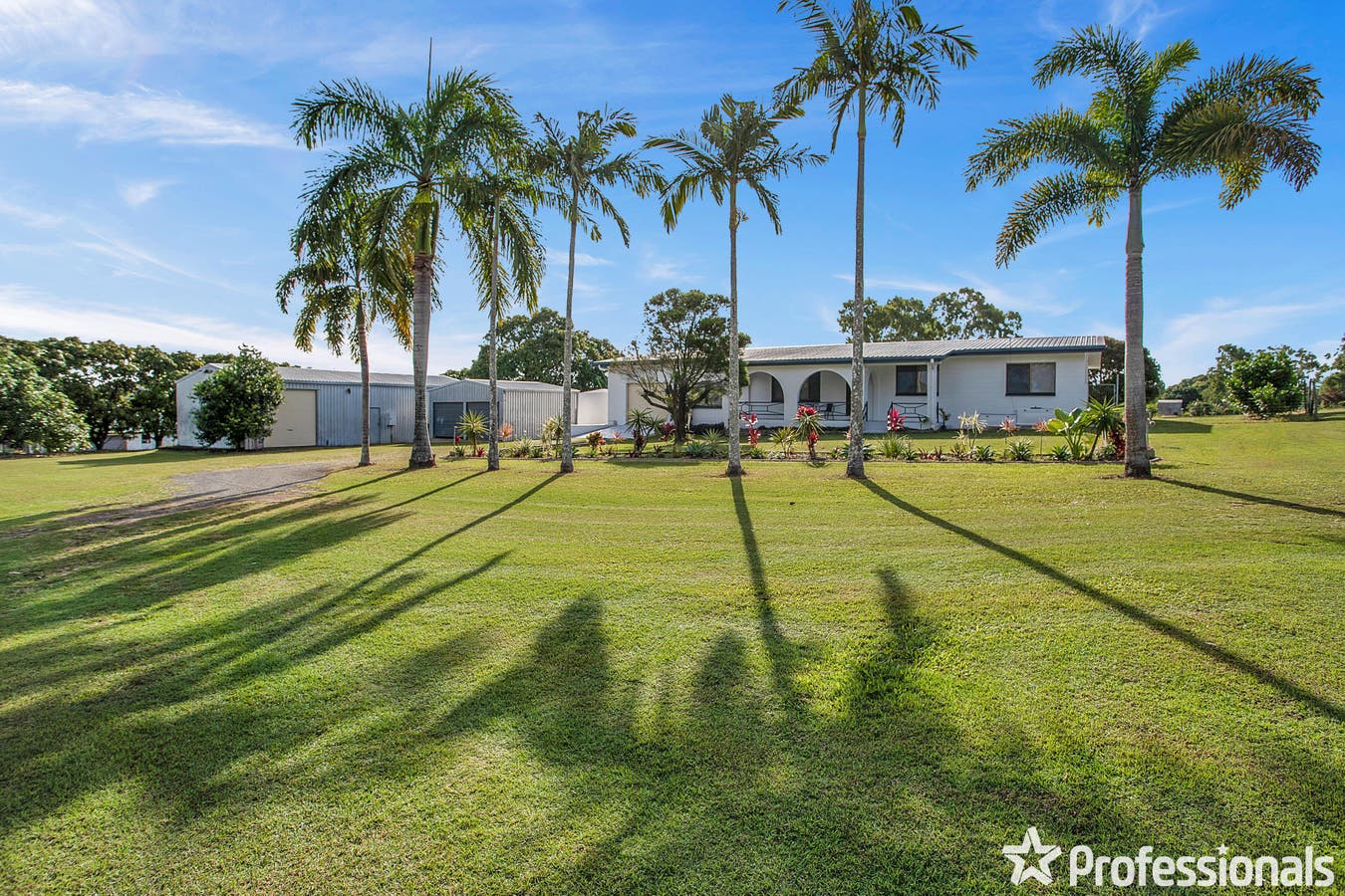 897 Sarina Beach Road, Sarina Beach, QLD, 4737 AcreageSemiRural Sold