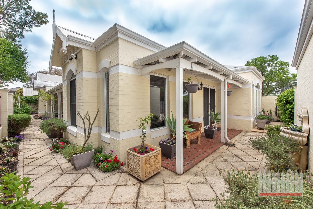 98B Anzac Terrace, Bassendean, WA, 6054 House Sold on 27 04 2021