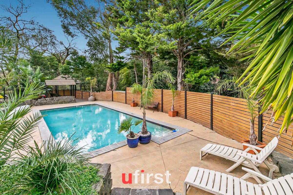 2 Seaview Rd, Frankston South, VIC, 3199 House Sold on 27 06 2018