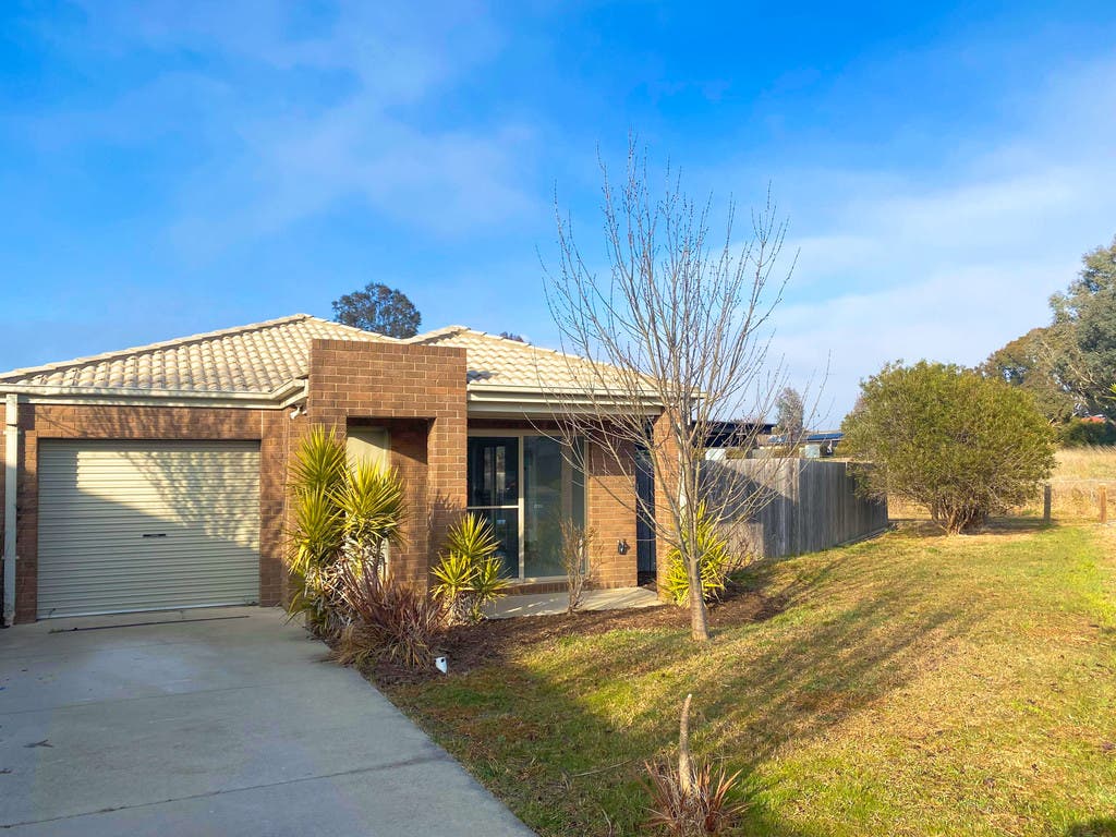 7 Herring Place, Macgregor, ACT, 2615 House Sold on 29 09 2021