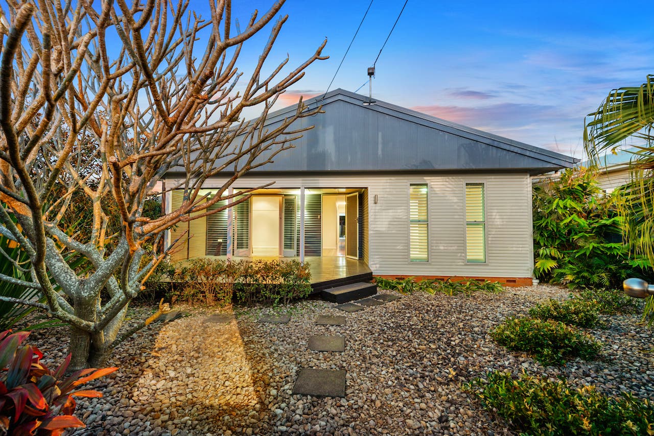 392 Scarborough Rd, Scarborough, QLD, 4020 House Sold on 23 10 2019