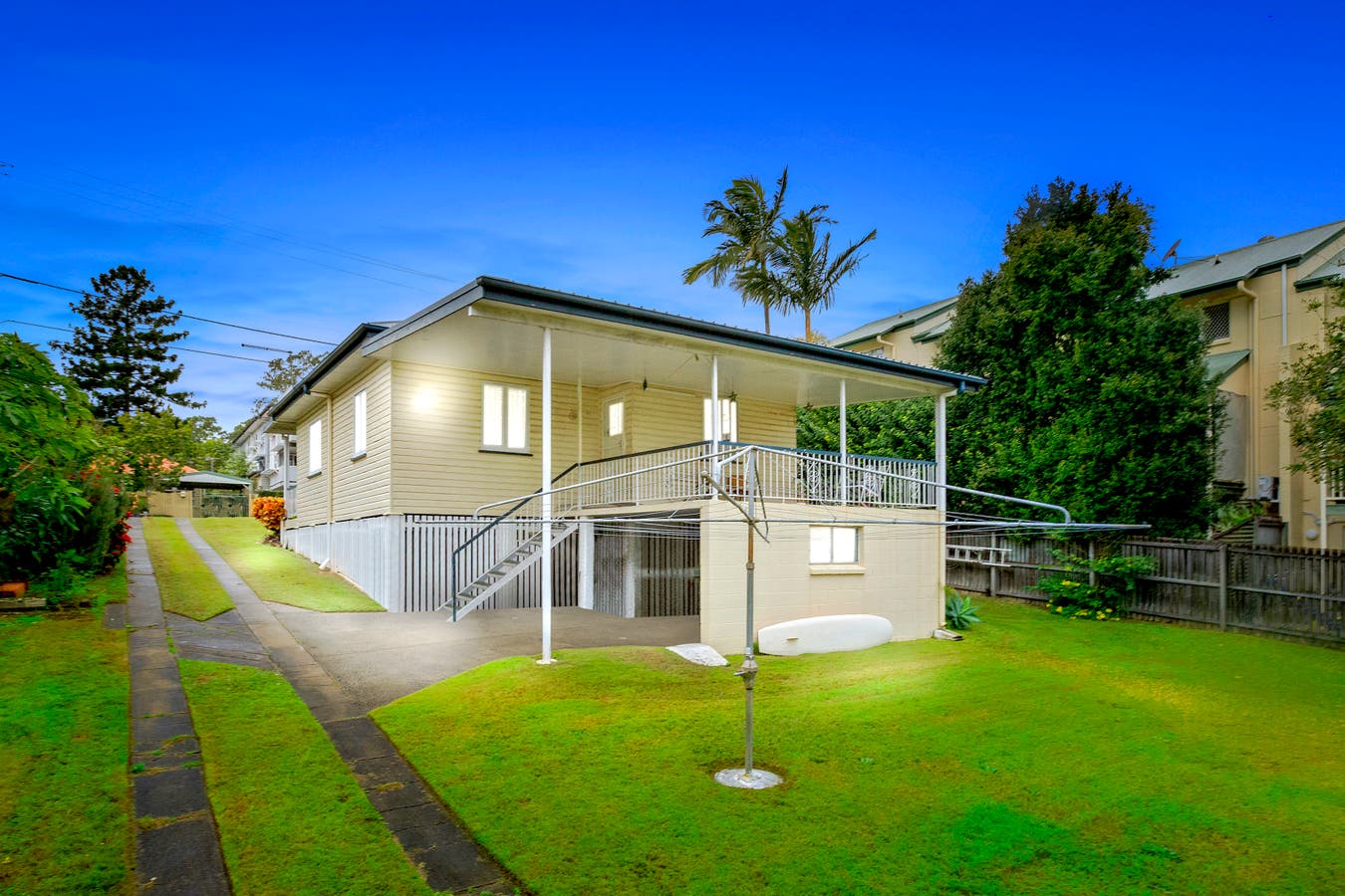 21 View Street, Mount Gravatt East, QLD, 4122 House Sold on 26 08