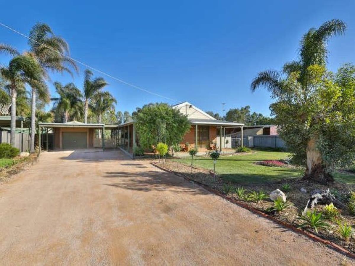 205 Sandilong Ave, Nichols Point, VIC, 3501 House Sold on 24 10 2013