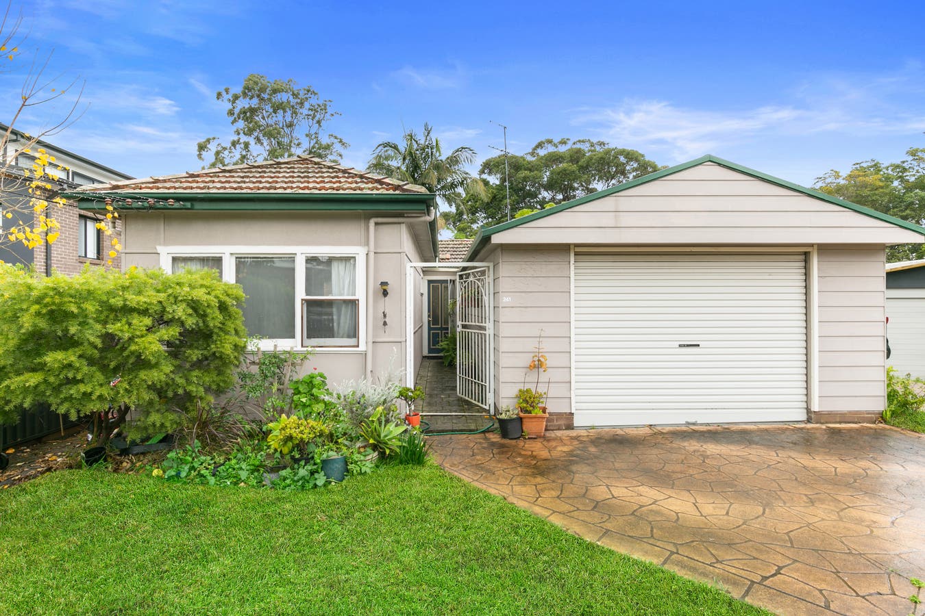 241 West Street, Blakehurst, NSW, 2221 House Sold on 16 08 2022 RateMyAgent