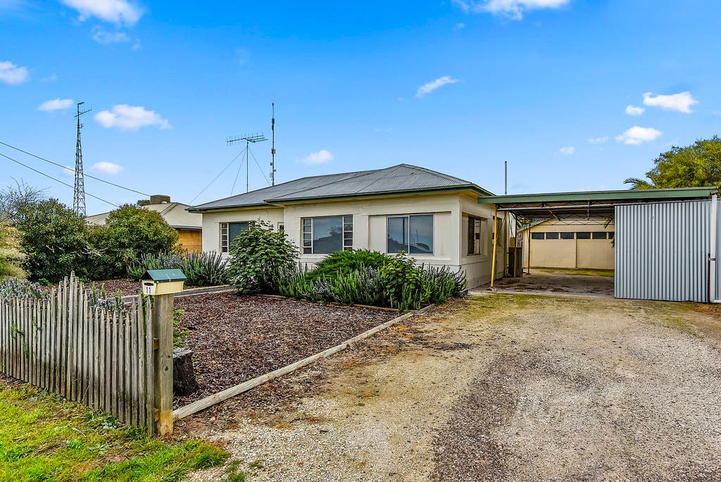 11 Dunn St, Bordertown, SA, 5268 House Sold on 30 09 2020 RateMyAgent