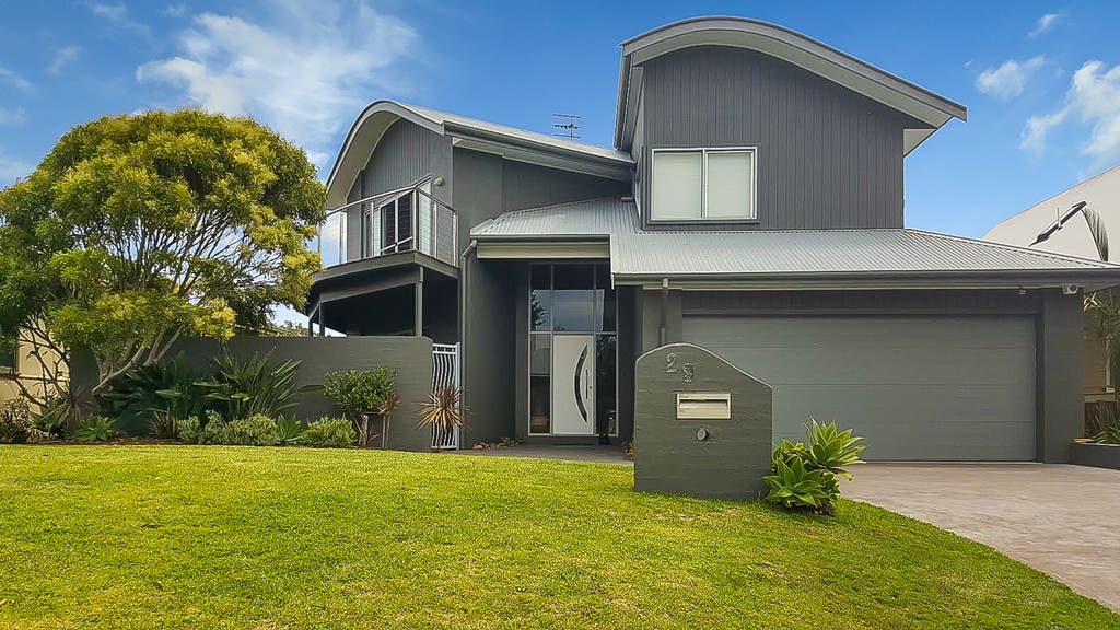 29 Lake St, North Avoca, NSW, 2260 House Sold on 25 11 2016 RateMyAgent