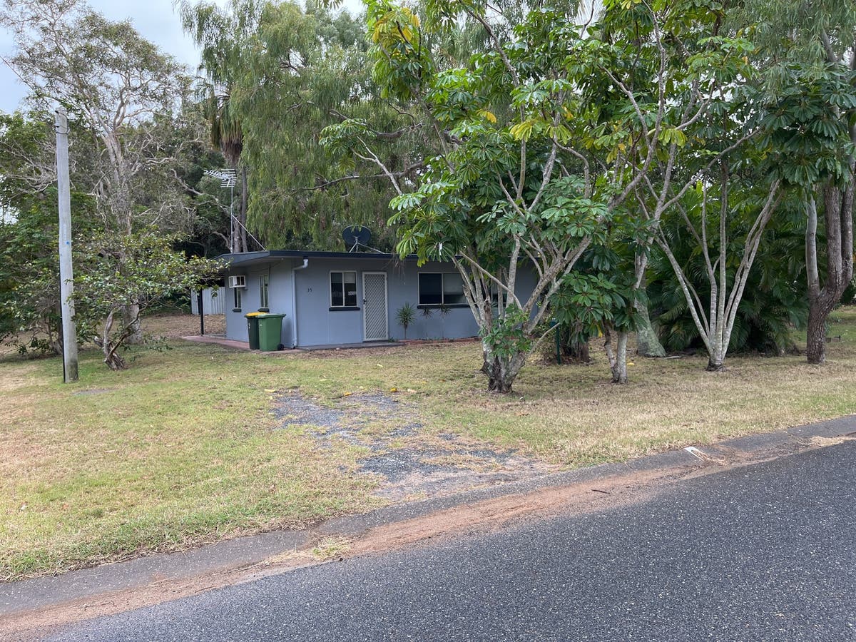 35 Oak St, Emu Park, QLD, 4710 House Sold on 21 11 2022 RateMyAgent