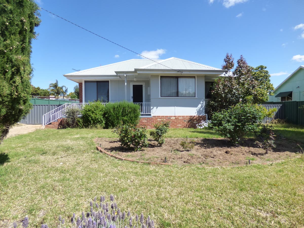 7 Caw St, Merredin, WA, 6415 House Sold on 02 05 2023 RateMyAgent