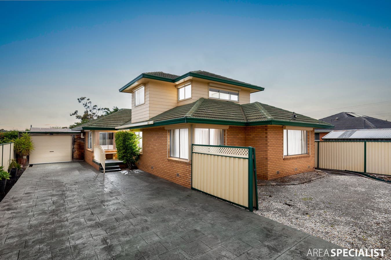 17 First Avenue, Hoppers Crossing, VIC, 3029 House Sold on 17 12 2022