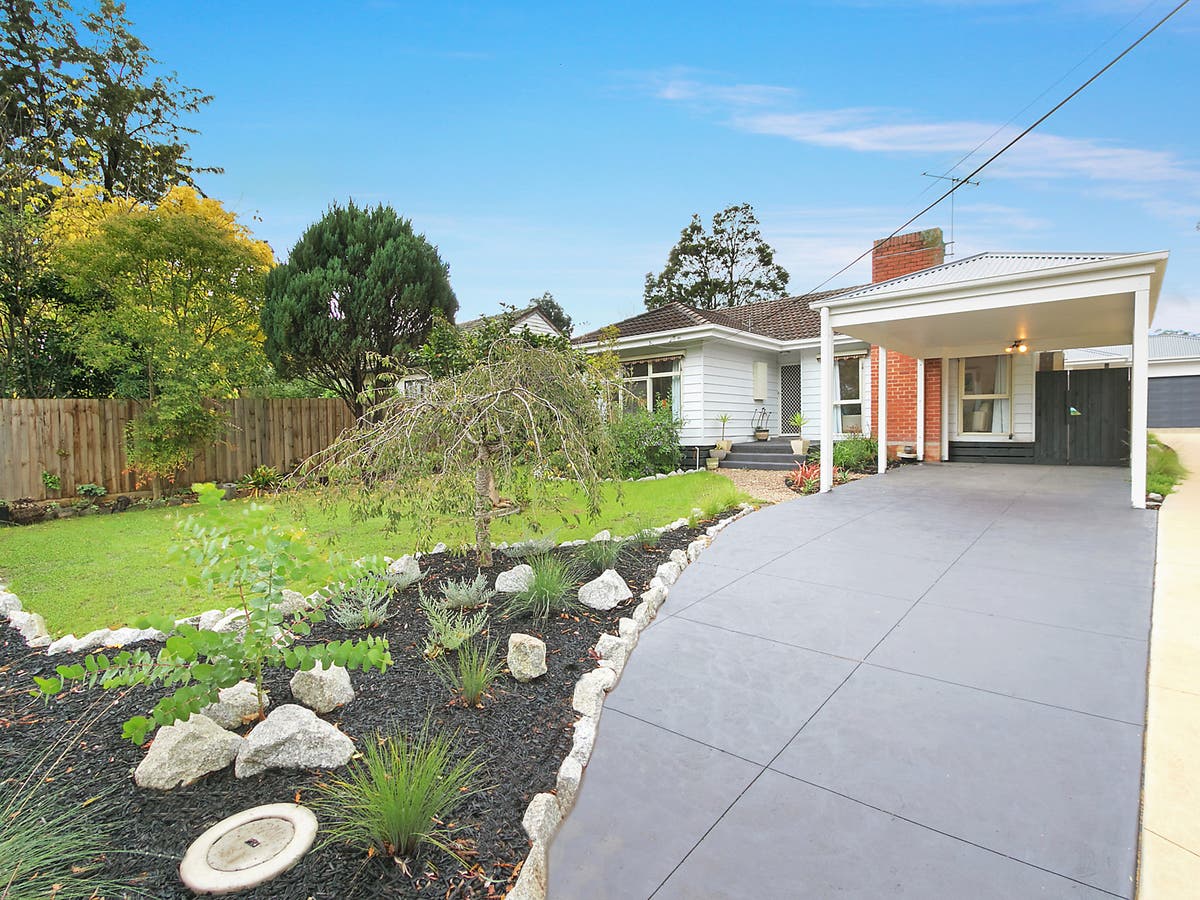 14 Elmore Avenue, Croydon, VIC, 3136 House Sold on 21 04 2020