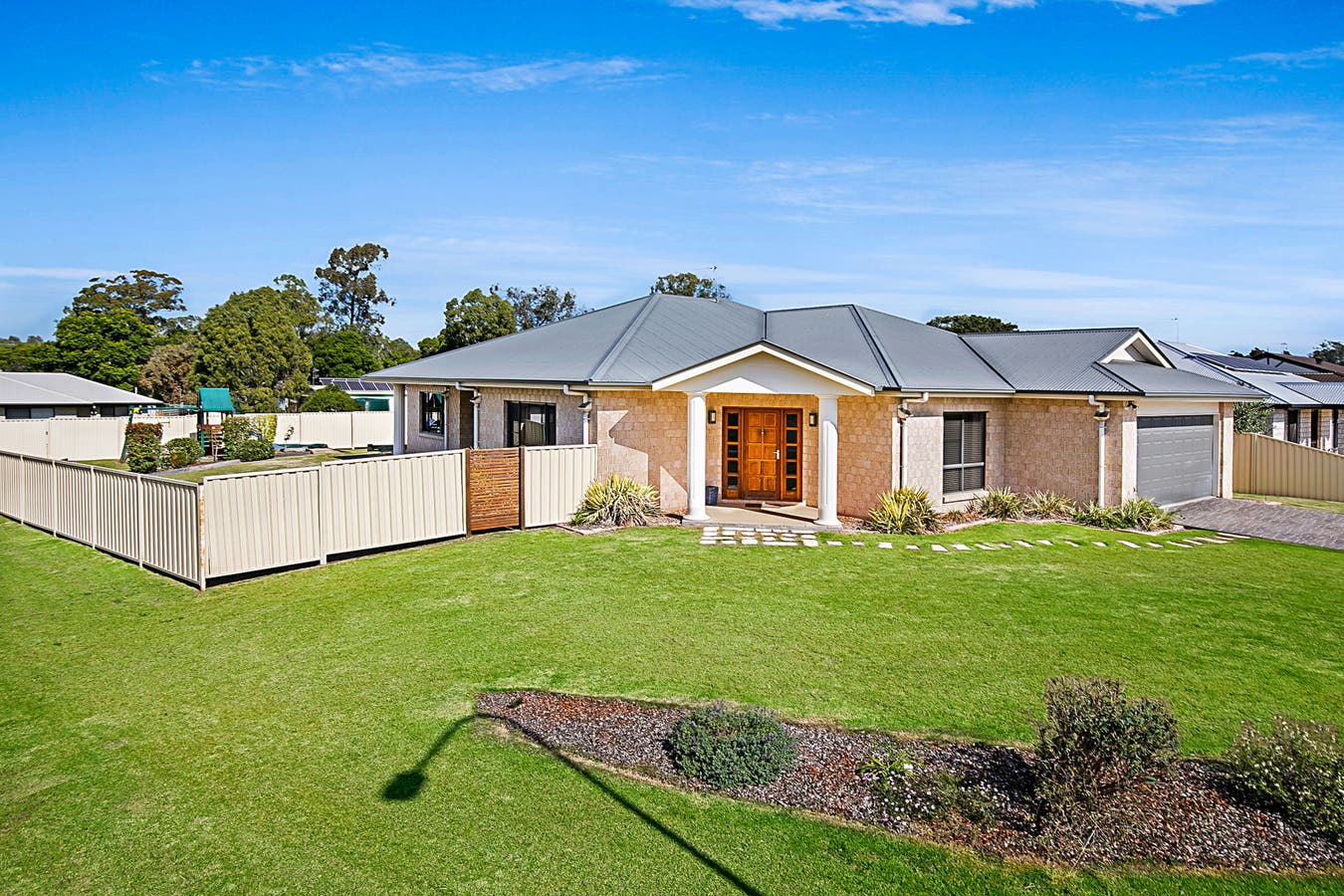 7 Draydon Ct, Pittsworth, QLD, 4356 House Sold on 06 06 2019