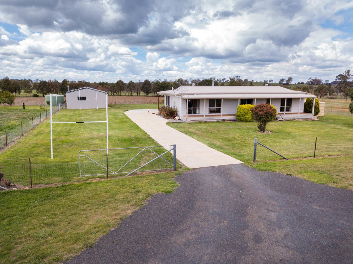 271 Spring Hill Road, Spring Hill, NSW, 2800 House Sold on 01 08 2020