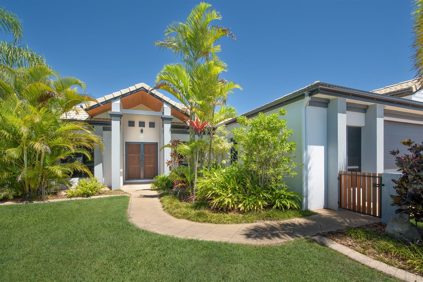 28 Clipper Tce, South Gladstone, QLD, 4680 House Sold on 16 02 2023